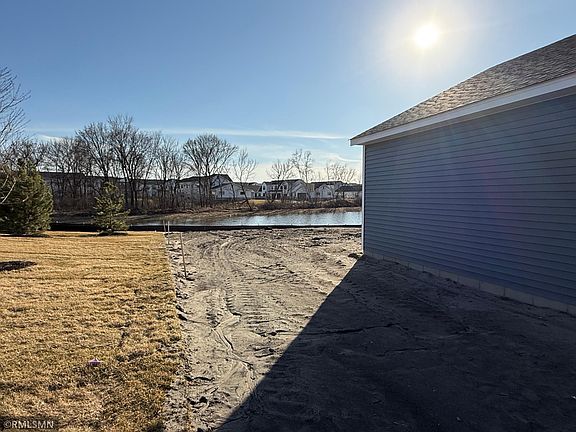 4th image of 1532 Meadows Dr