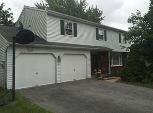 6615 Leader Dr, Jacobus, PA 17407