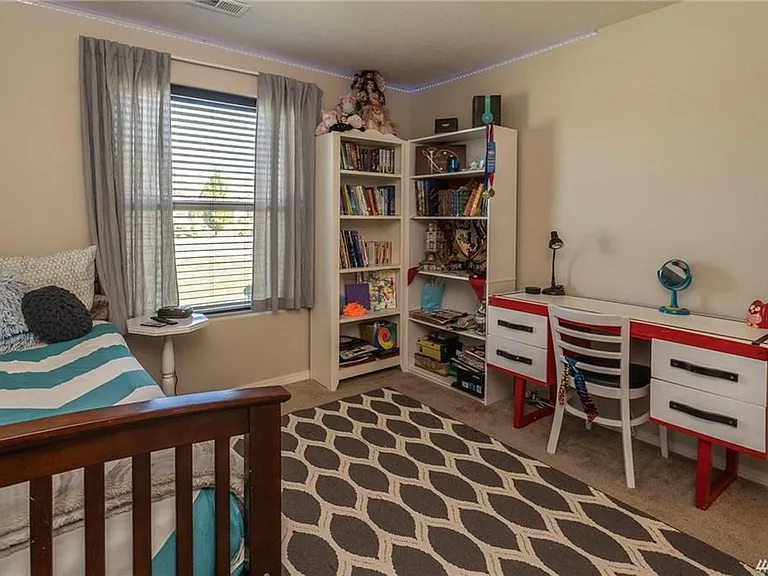 512 S Trillium Way — Photo 37
