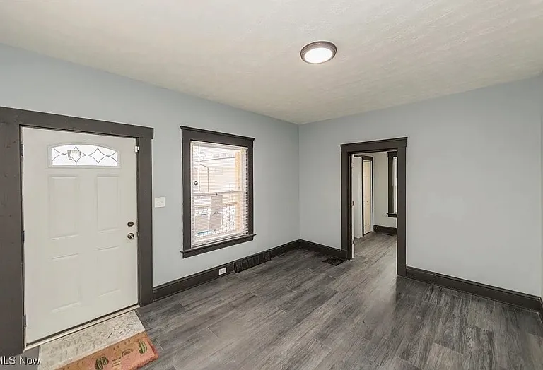 1431 Rowley Ave #1 — Photo 5