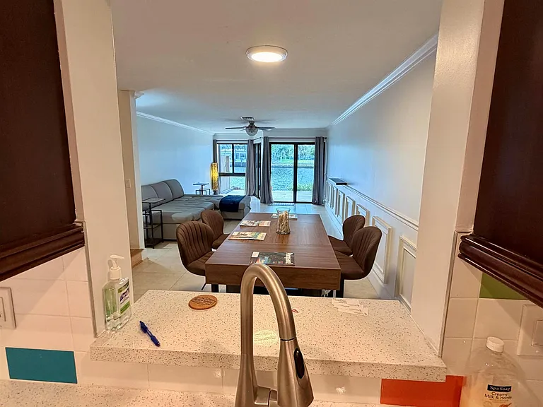 797 S Riverside Dr — Photo 5