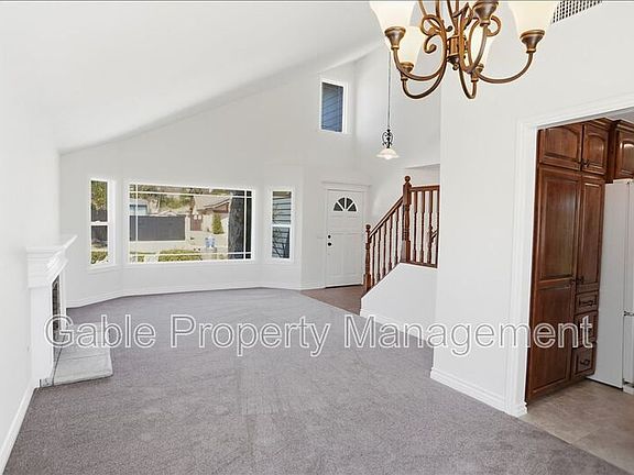 4th image of 28012 Florence Ln
