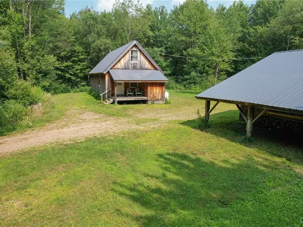 657 County Route 15, Lacona, NY 13083