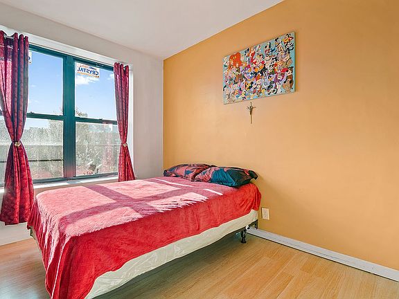 3rd image of 728 Driggs Ave APT 25