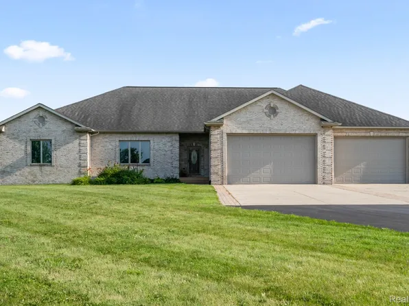 6225 Grand Blanc Rd, Swartz Creek, MI 48473