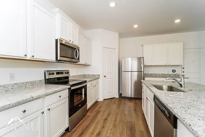 156 Scarborough Bnd — Photo 6