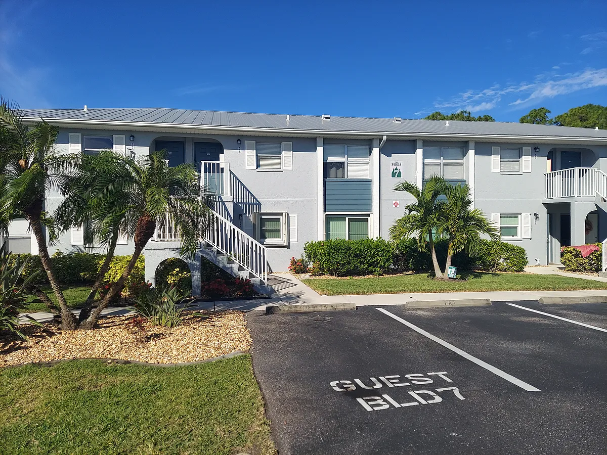 Building Photo - 25050 Sandhill Blvd #7A2