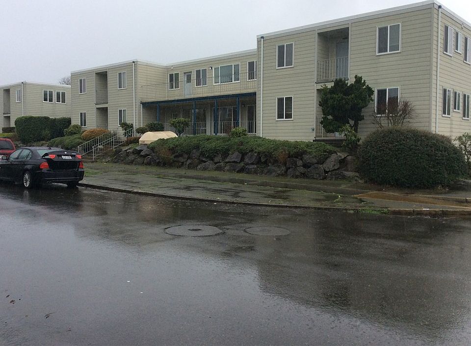 1st image of 640 N Fife St