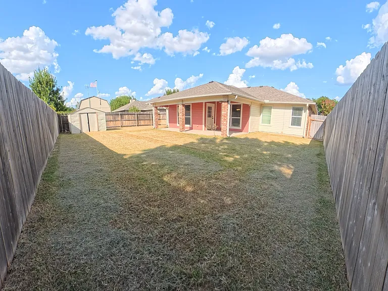 14 Burnham Dr — Photo 7