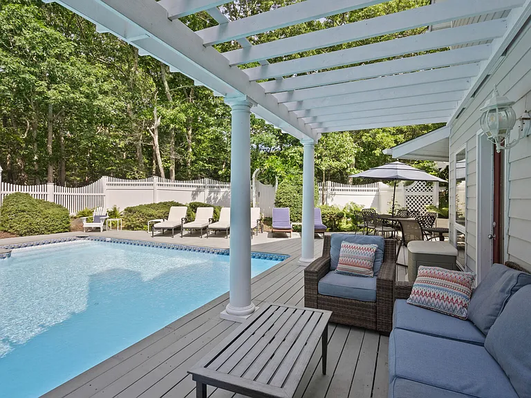 3 Fairway Dr — Photo 34