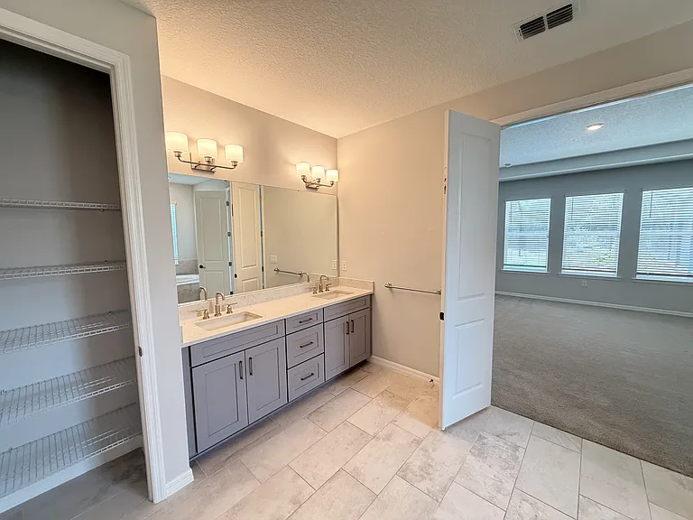 1352 Arklow Cir — Photo 16