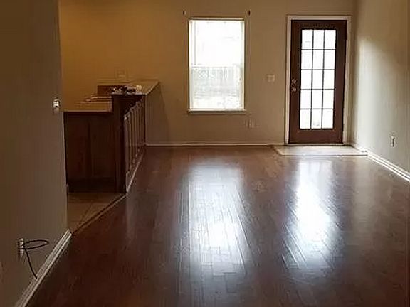3rd image of 3005 SW Amberwood Ave #1