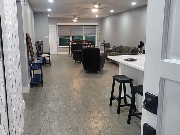 3rd image of 2321 Ecuadorian Way APT 3