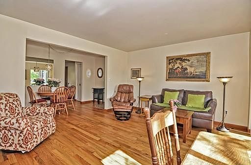 3rd image of 47 Bayberry Dr APT 1