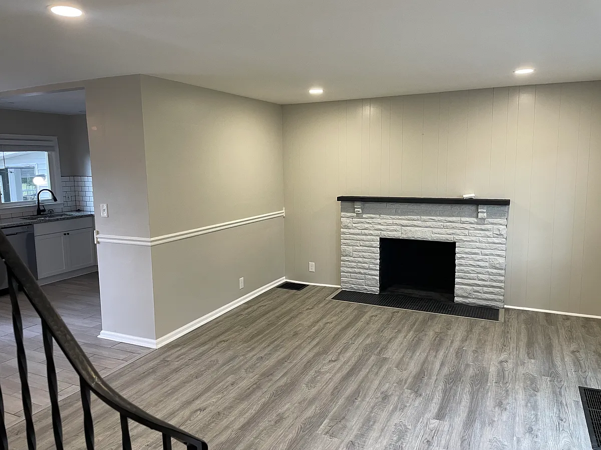 Building Photo - 6547 New Albany Condit Rd