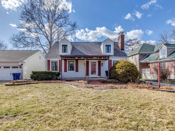 839 Deaver Ln, Saint Louis, MO 63141