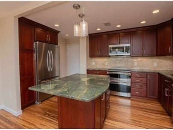 4th image of 1002 Paradise Rd APT Phh