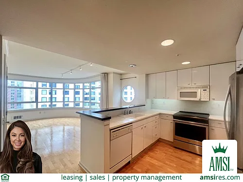 403 Main St #709 Photo 1