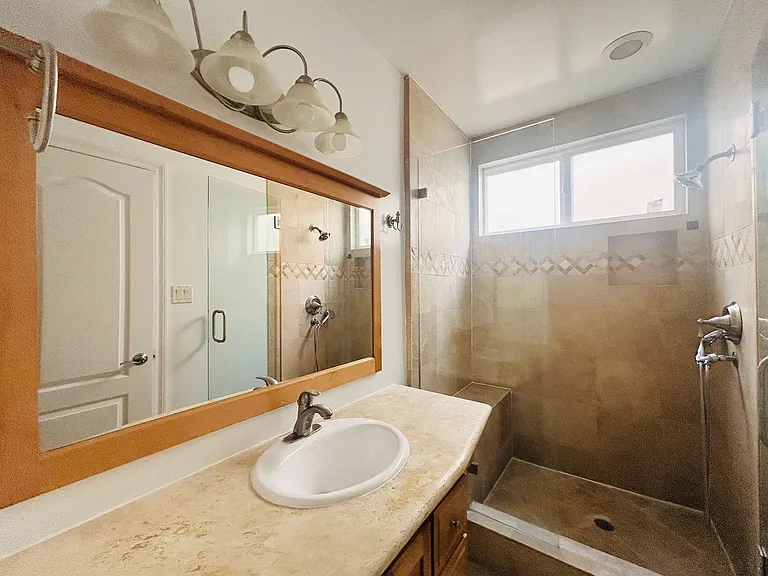 3645 Kelton Apartments — Photo 7