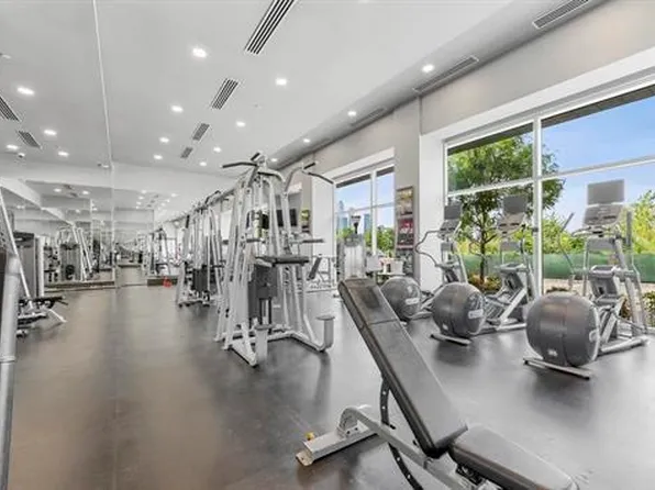 1200 Avenue At Port Imperial image 22 of 41