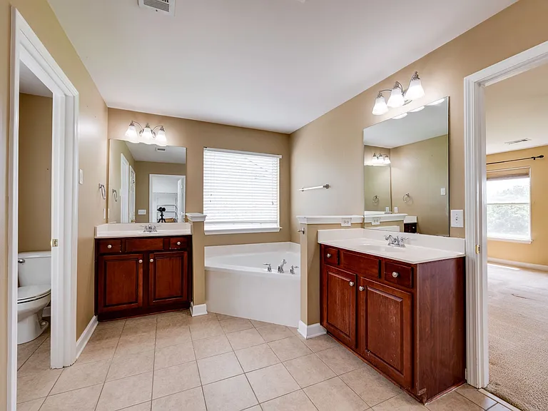 1255 Habersham Way — Photo 17