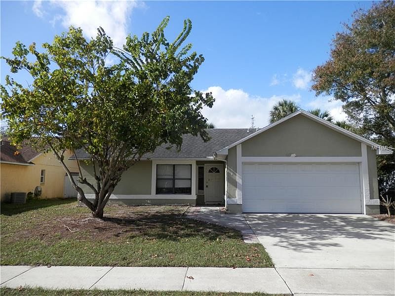 1st image of 102 Bristol Cir