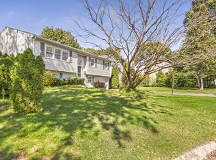 55 Waterman Ave, Warwick, RI 02889