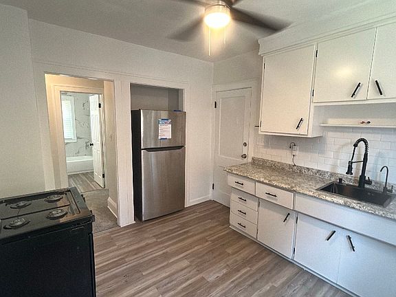 2nd image of 833 E 156th St Unit B