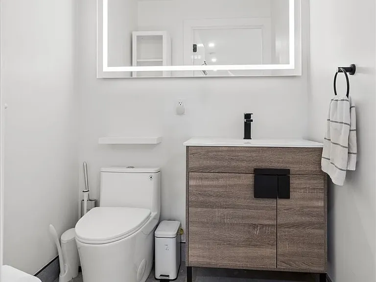46 Kossuth Pl #1B — Photo 16