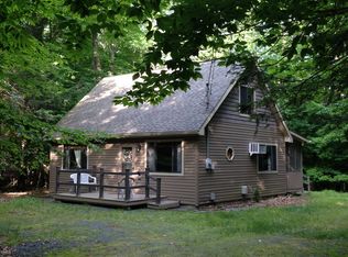 72 Fawn Rd, Hawley, PA 18428