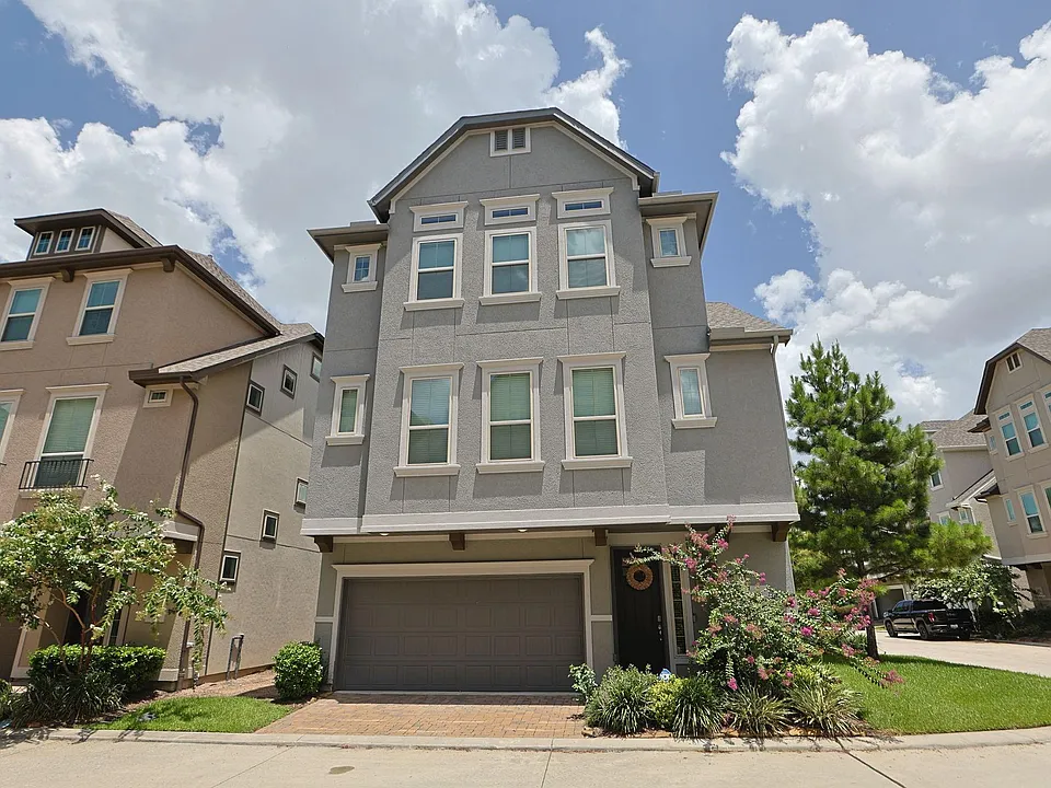 4004 Centre Meadow Way