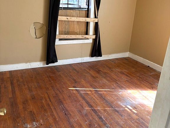 5th image of 3801 Sherwood Dr