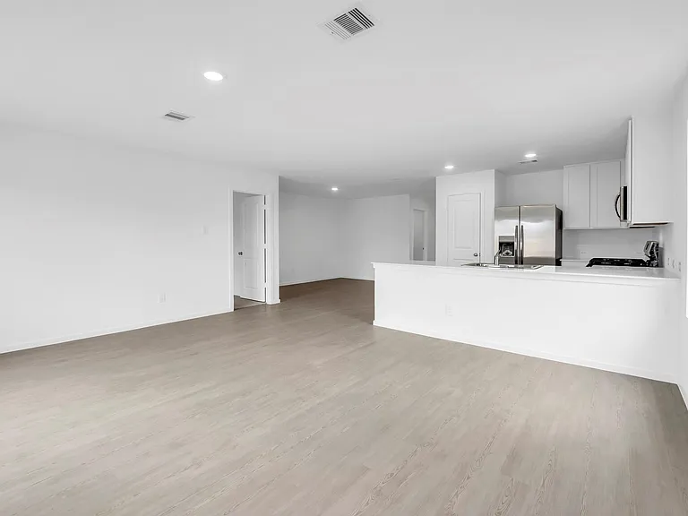 6411 Linden Leaf Dr — Photo 5