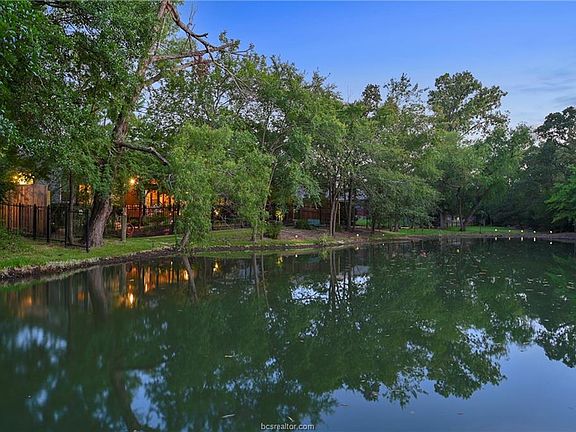 3rd image of 9231 Brookwater Cir