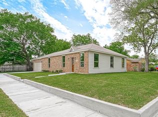 3703 Westhampton Dr, Houston, TX 77045