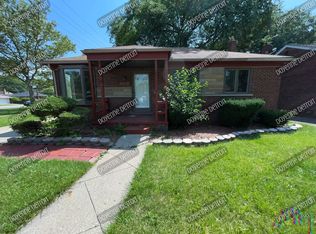 22210 Sussex Ave, Oak Park, MI 48237