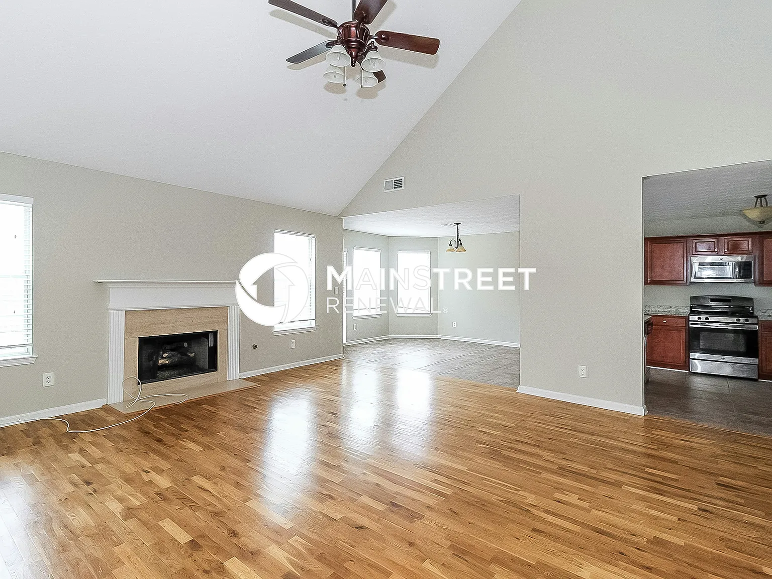 3352 Hershey Dr — Photo 4