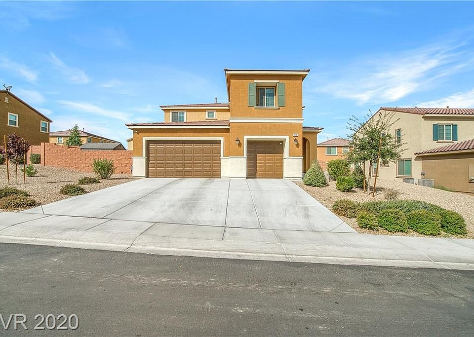 1st image of 820 Lower Lake Ct
