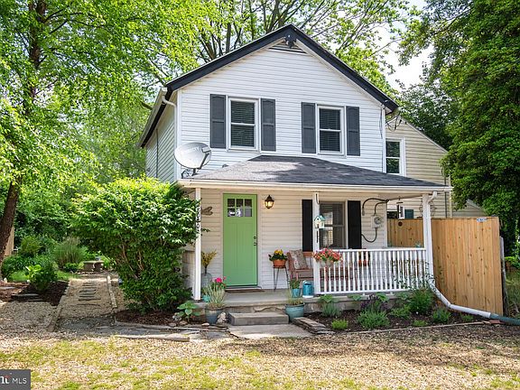 3rd image of 28020 Creamery St