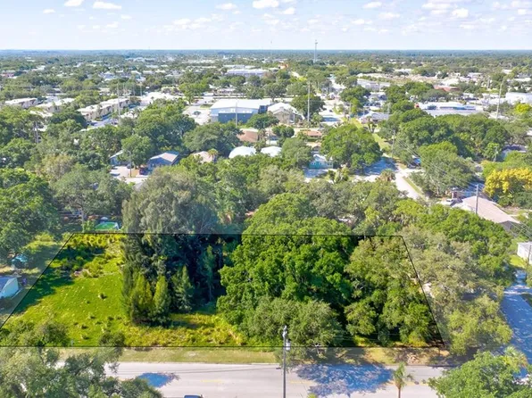 939 19th St, Vero Beach, FL 32960