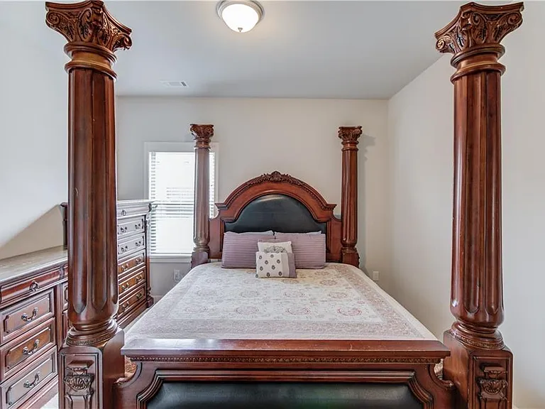 404 Henson Farm Dr — Photo 13