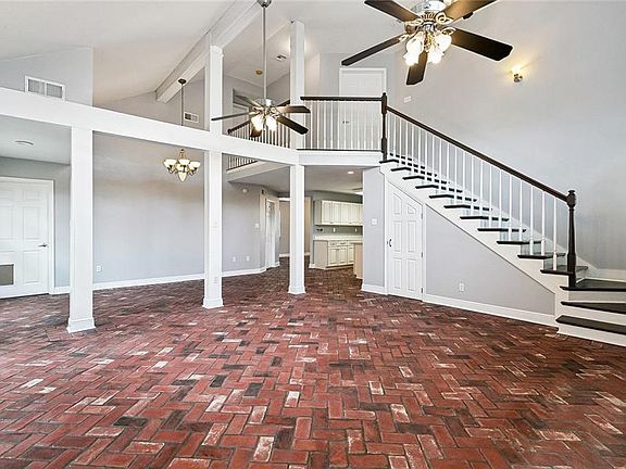 5th image of 45 E Chalmette Cir