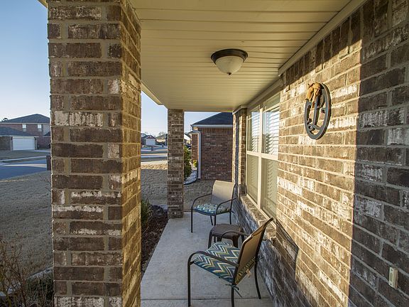2nd image of 5508 Pin Oak Ln