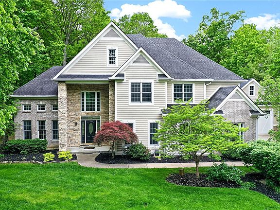 3rd image of 475 Timber Walk Ct
