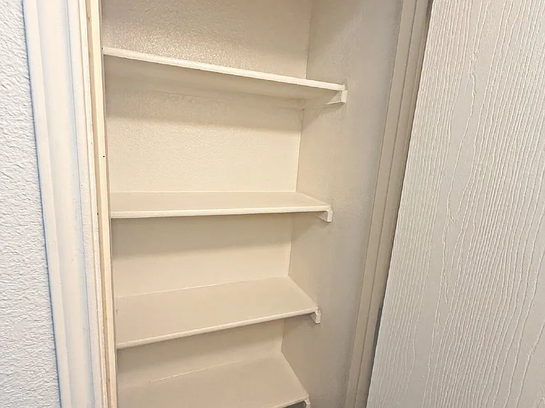 3949 Wensledale Dr — Photo 21