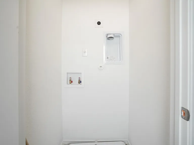 10921 Presa Way — Photo 15