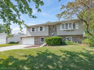 6992 W 85th Pl, Crown Point, IN 46307