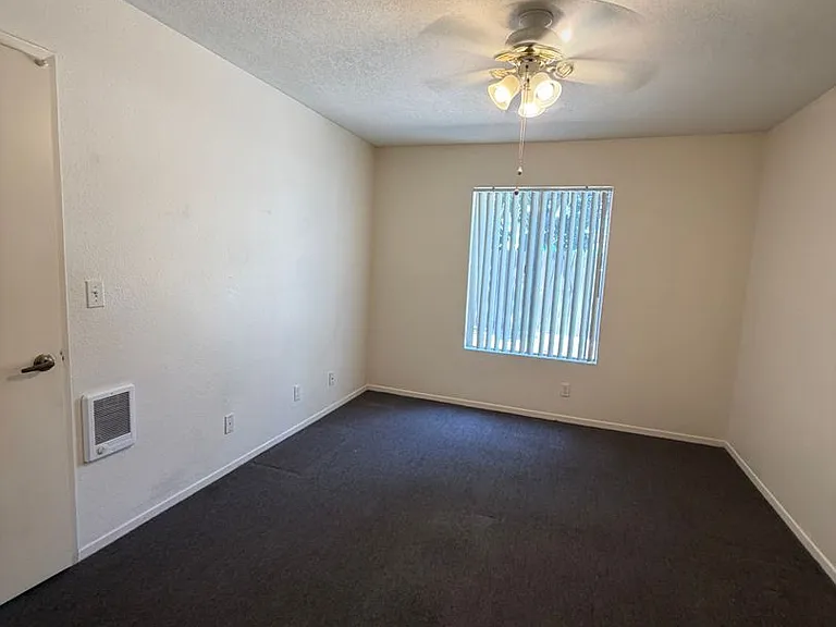 138 S Mill St — Photo 14