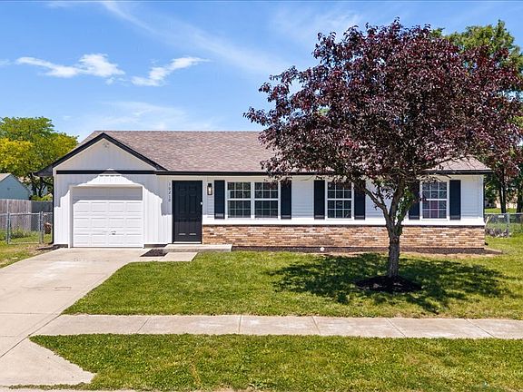 2nd image of 10210 Lone Wolf Dr