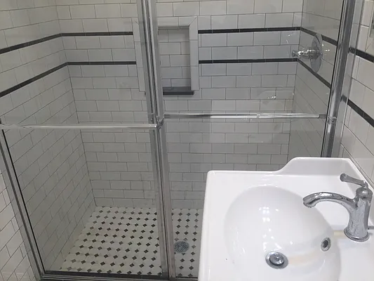 Rented by Alexander Bilu, LREB | media 11